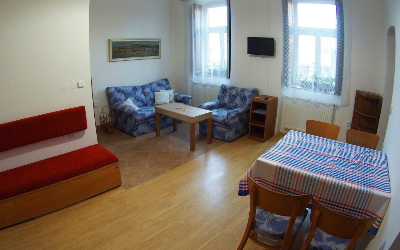 Apartman Nove Hrady Eksteriør bilde